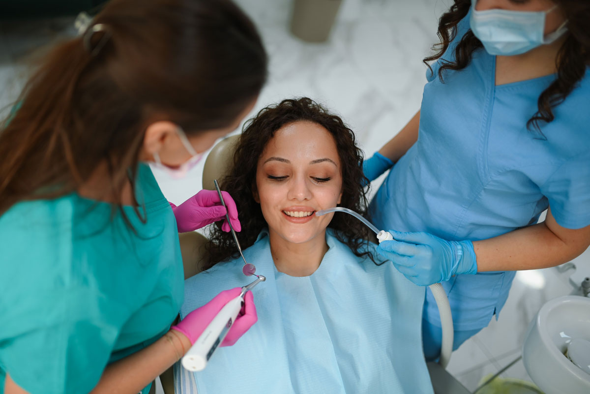 Parodontologija – zdravlje desni za dugovečan osmeh